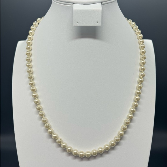 Faux Pearl Single Strand Necklace - Picture 1 of 5